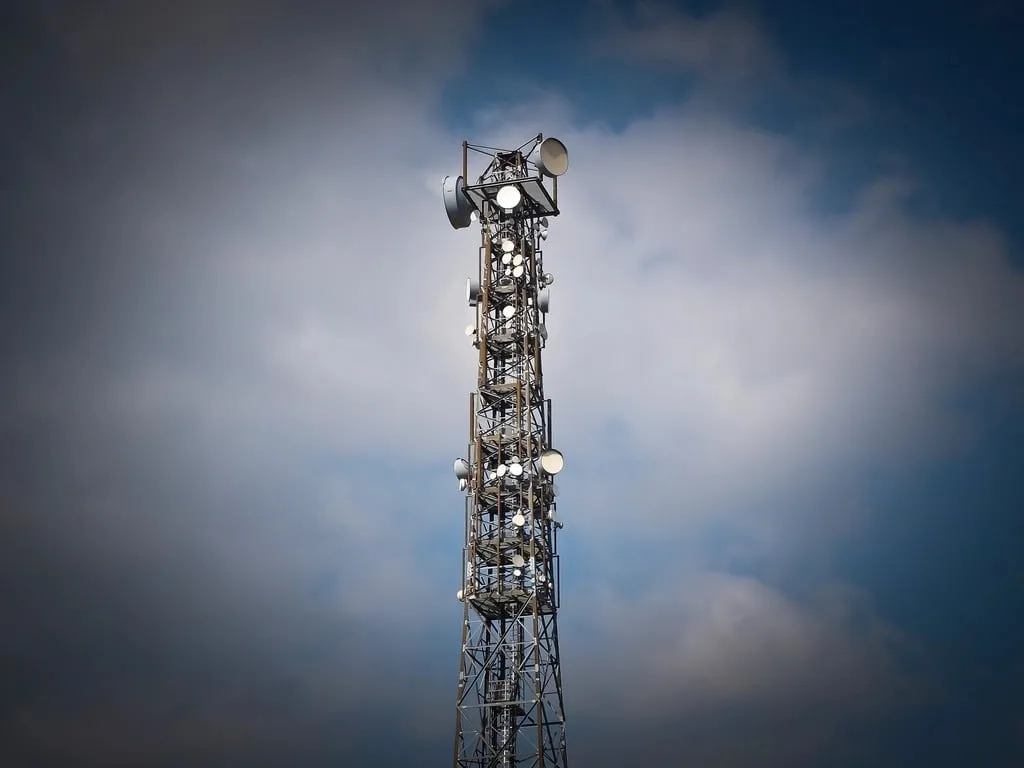 Telecommunication tower with antennas